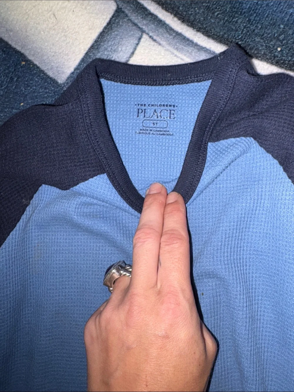 3/$20! Boys 5t shirt The Children's Place Blue Raglan Long-Sleeve Tee shirt 5t